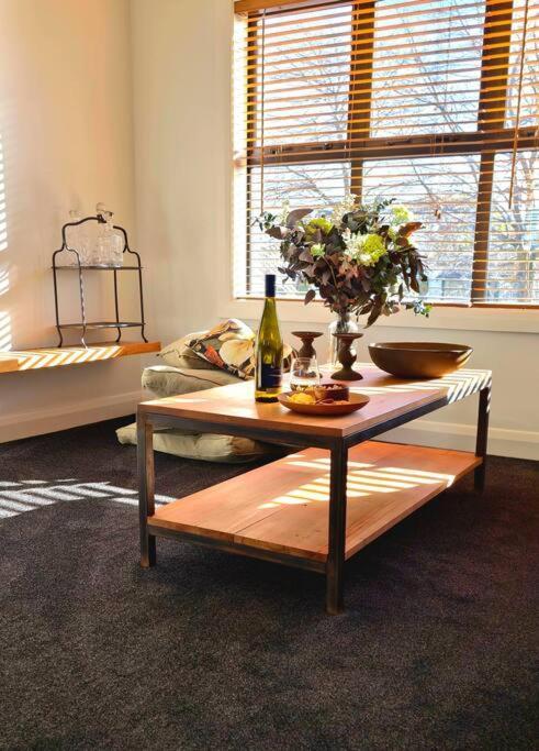 Apartment 2 - Haddin Court - Stunning Executive Blenheim Buitenkant foto