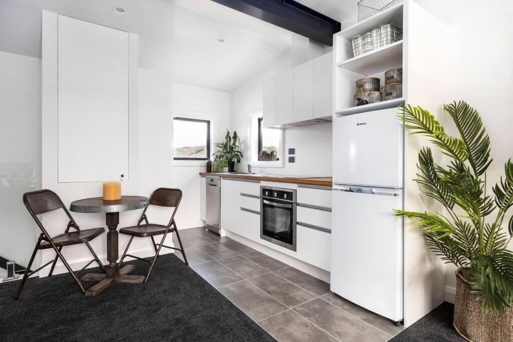 Apartment 2 - Haddin Court - Stunning Executive Blenheim Buitenkant foto